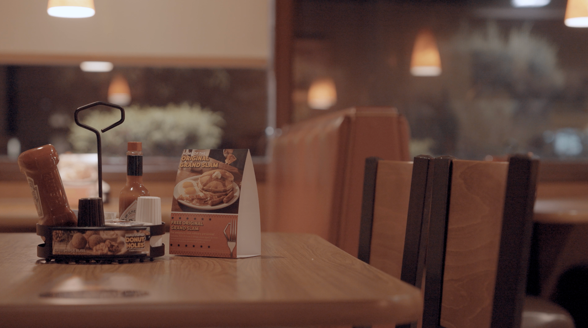 A dimly lit diner booth at 2am — the world of Carrot Cake